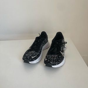 Women’s Nike Size 6.5 athletic shoe